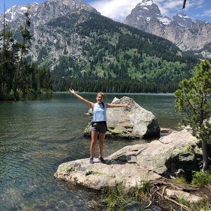 Meet your Posher, Sara